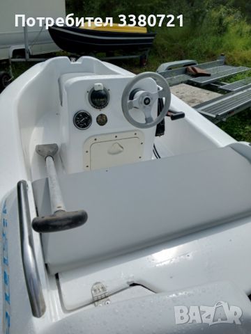 Лодка с рег. колесар и двигател 15cv, снимка 4 - Воден транспорт - 45146028