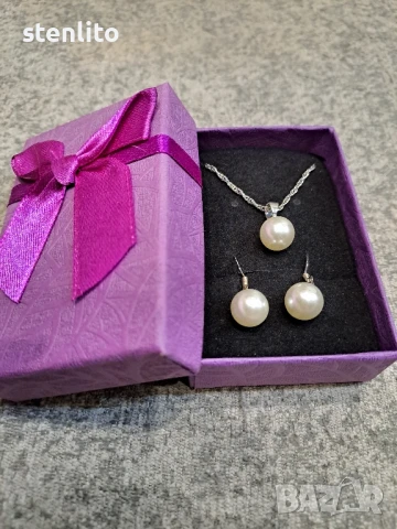 Комплект сребърни обеци и колие с перли
