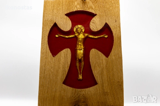 Релефна икона с Разпятието на Исус Христос в смола, снимка 5 - Икони - 53225074