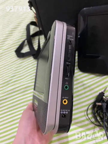 Philips portable dvd player, снимка 3 - Плейъри, домашно кино, прожектори - 46858191