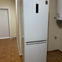 Хладилник LG GBb61, снимка 1 - Хладилници - 44970021