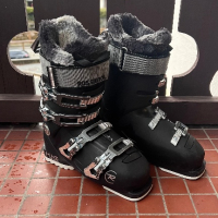 Дамски ски обувки Rossignol, снимка 1 - Спортна екипировка - 44978091