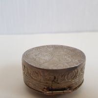 Малка кутийка за бижута с капак от оникс, снимка 8 - Антикварни и старинни предмети - 45221100