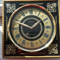 стенен кварцов часовник СССР , снимка 3 - Антикварни и старинни предмети - 45483159