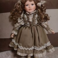 Прекрасна порцеланова кукла. , снимка 1 - Кукли - 45211472
