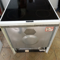Свободно стояща печка с керамичен плот VOSS Electrolux 60 см широка 2 години гаранция!, снимка 2 - Печки, фурни - 44984537