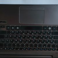 лаптоп Samsung series 5 np530u4c забележки по корпуса, снимка 5 - Лаптопи за дома - 45224954
