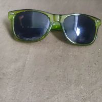 Продавам зелени ретро,винтидж слънчеви очила, снимка 3 - Слънчеви и диоптрични очила - 45447571