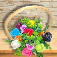 Букет в кошничка с ароматни сапунени рози от пластичен сапун , снимка 1 - Изкуствени цветя - 45657994