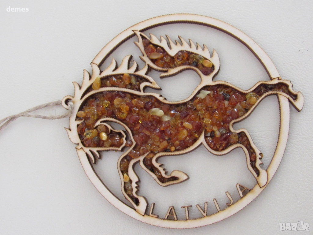 Сувенир/коледна играчка-кон с кехлибар от Рига, Латвия, снимка 1