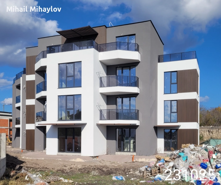 Yamacha Park Residence, снимка 1