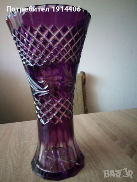 Красива ваза, оловен кристал, лилава, прекрасни орнаменти,, снимка 1