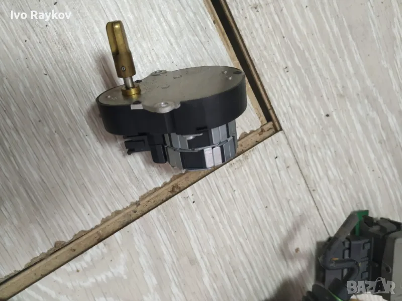 Моторче клапа парно за Saab 9-3 Hatchback (02.1998 - 08.2003) , 5333919, снимка 1