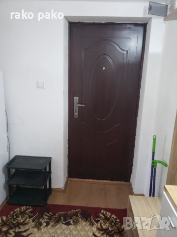 Давам напълно обзаведена таванска с климатик и гледка!, снимка 9 - Апартаменти - 53912878