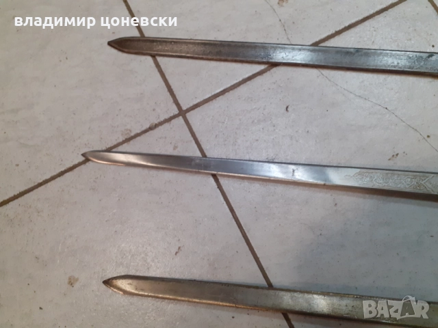 Няколко средновековни меча,меч,сабя,ятаган,шпага,рапира, снимка 2 - Антикварни и старинни предмети - 45615394