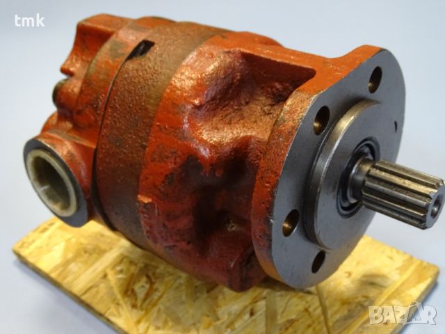 Хидравлична помпа Warynski P2C1613B8C23A Hydraulic pump, снимка 2 - Резервни части за машини - 45337661