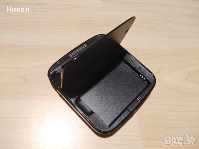 Samsung EBH-1G6MLE докстанция за зареждане на батерии, снимка 2 - Безжични зарядни - 46248666