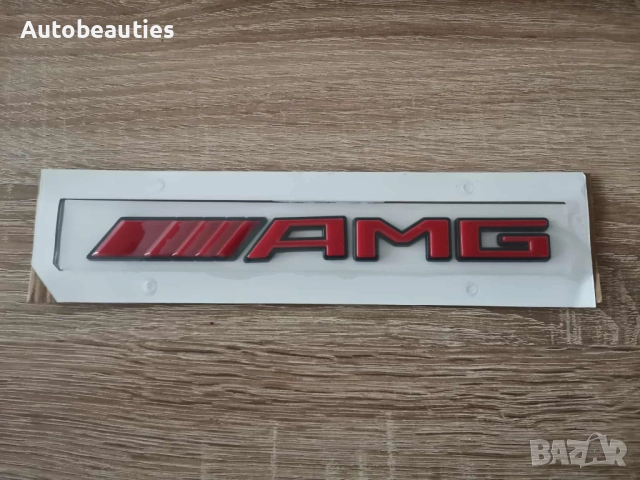 Mercedes Benz AMG червена емблема с черен кант