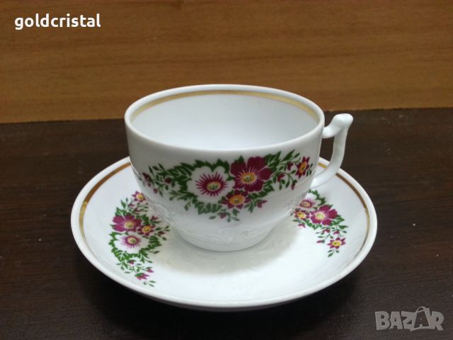 Руски порцелан чаша за чай кафе , снимка 1 - Антикварни и старинни предмети - 46011384