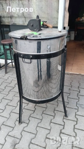 Пчеларска центрафуга