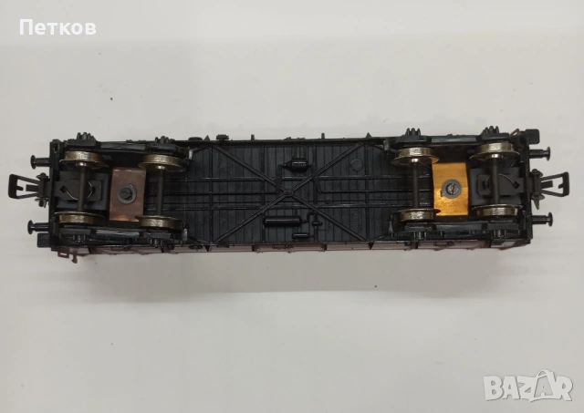 Товарен вагон четириосен Piko мащаб H0, снимка 2 - Колекции - 53065480