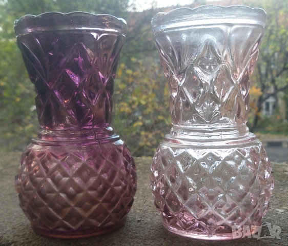 2 ретро малки лилави стъклени вази, снимка 3 - Вази - 51432916