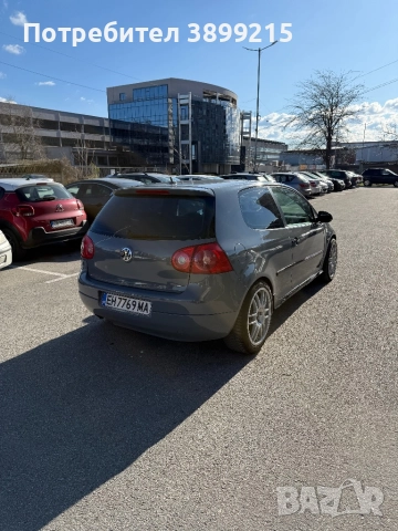 VW Golf 5 Автоматик Газ/Бензин, снимка 3 - Автомобили и джипове - 52946166