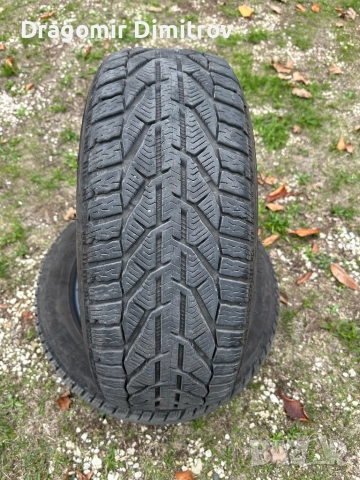 Зимни гуми 215/5516 , снимка 4 - Гуми и джанти - 52087858