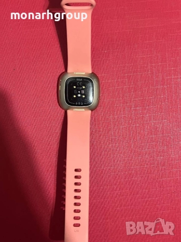 Смарт часовник fitbit versa 3 със заряно, снимка 6 - Мъжки - 51490085