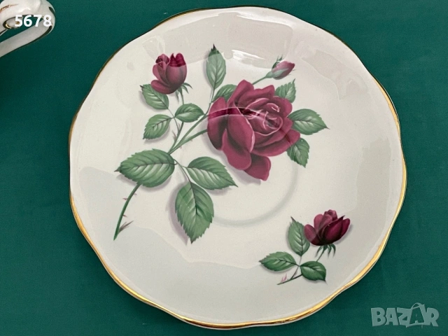 Порцеланов двоен сет с рози, снимка 7 - Сервизи - 53488348