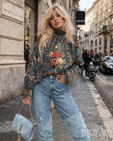 Красив дамски полувер с винтидж принт