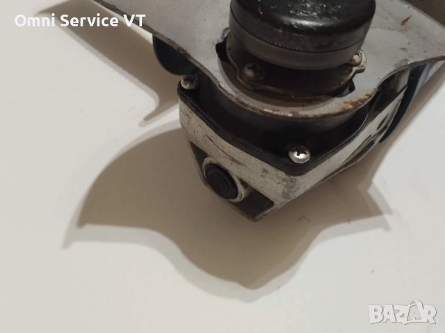 Ъглошлайф Blacks and Decker 720 W, снимка 2 - Ъглошлайфи - 52864182