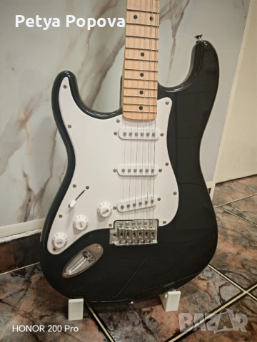 Китара за лява ръка stratocaster на fender square, снимка 2 - Китари - 52356289