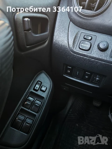 Toyota RAV 4 2.0 16V D-4D , снимка 11 - Автомобили и джипове - 50912221