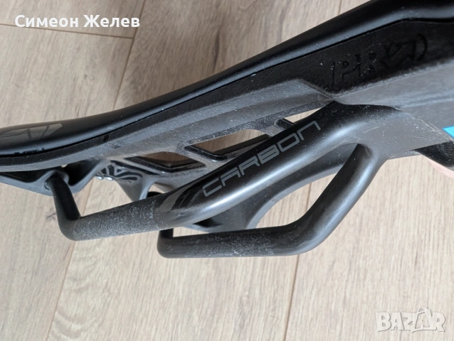 Седалка Pro Stealth Team 142 mm, снимка 3 - Части за велосипеди - 53880264