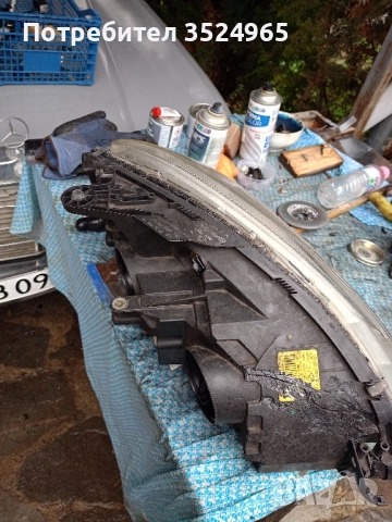 фар Мерцедес w204 ляв, снимка 2 - Части - 52091032