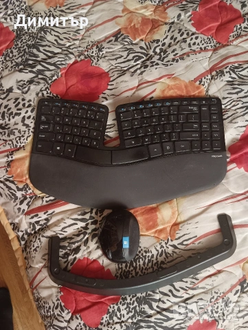 Продавам безжични клавиатура и мишка Microsoft