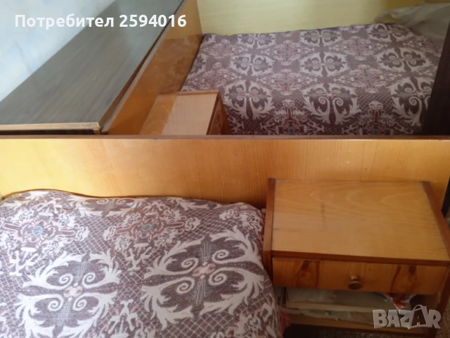 Продавам комплект спално обзавеждане с политур, снимка 5 - Гардероби - 50806483