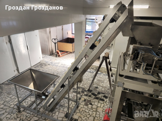 Вертикална пакетираща машина (VFFS) – реновирана, отлично състояние, снимка 2 - Индустриална техника - 52997481