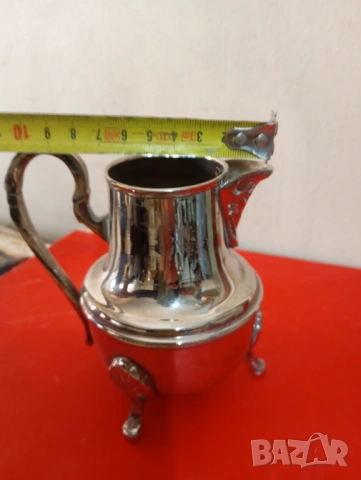 Винтидж метална каничка, снимка 4 - Антикварни и старинни предмети - 53871990