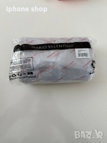 Дамска чанта Valentino Чисто НОВА!, снимка 5 - Чанти - 52369273