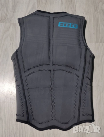 Най-добрите висок клас жилетки за джет,уейкборд,кайт и др.водни спортове, снимка 18 - Водни спортове - 28891351