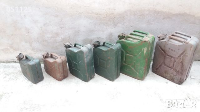 метални военни туби за гориво 5, 10 и 20 литра , снимка 2 - Други ценни предмети - 45812026