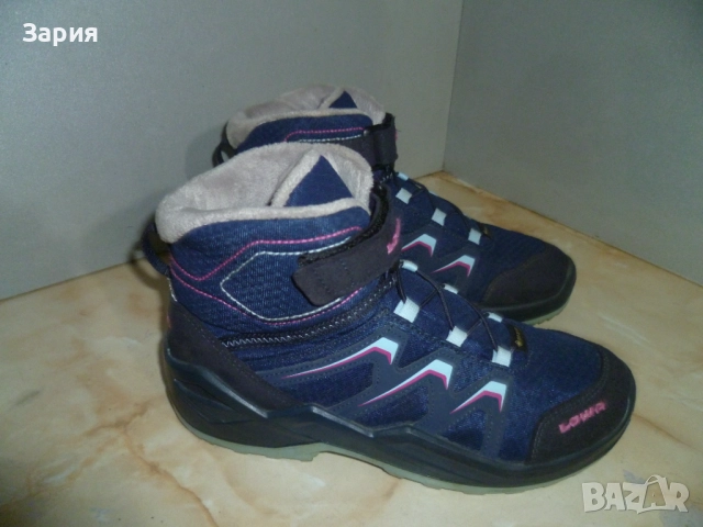 LOWA Gore-tex №36, снимка 3 - Дамски боти - 52666938