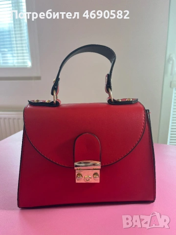 Червена чанта от еко кожа