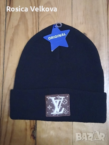 Зимни маркови шапки , снимка 5 - Шапки - 53512660
