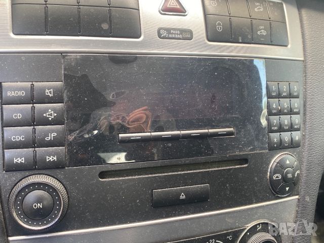 cd player radio mercedes c class w203 facelift, снимка 1 - Части - 46548833