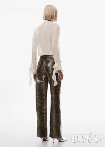 Чисто нов златист змийски лъскав кожен панталон "MNG", размер XS-S, снимка 10 - Панталони - 52409535