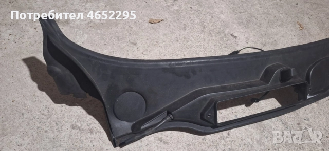 Кора/пластмаса под предното стъкло за БМВ Е90/Е91, снимка 3 - Части - 52428684