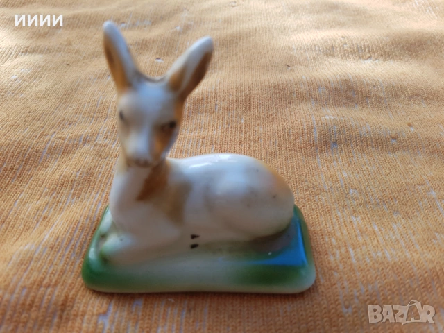 Порцеланова статуетка фигурка сърна